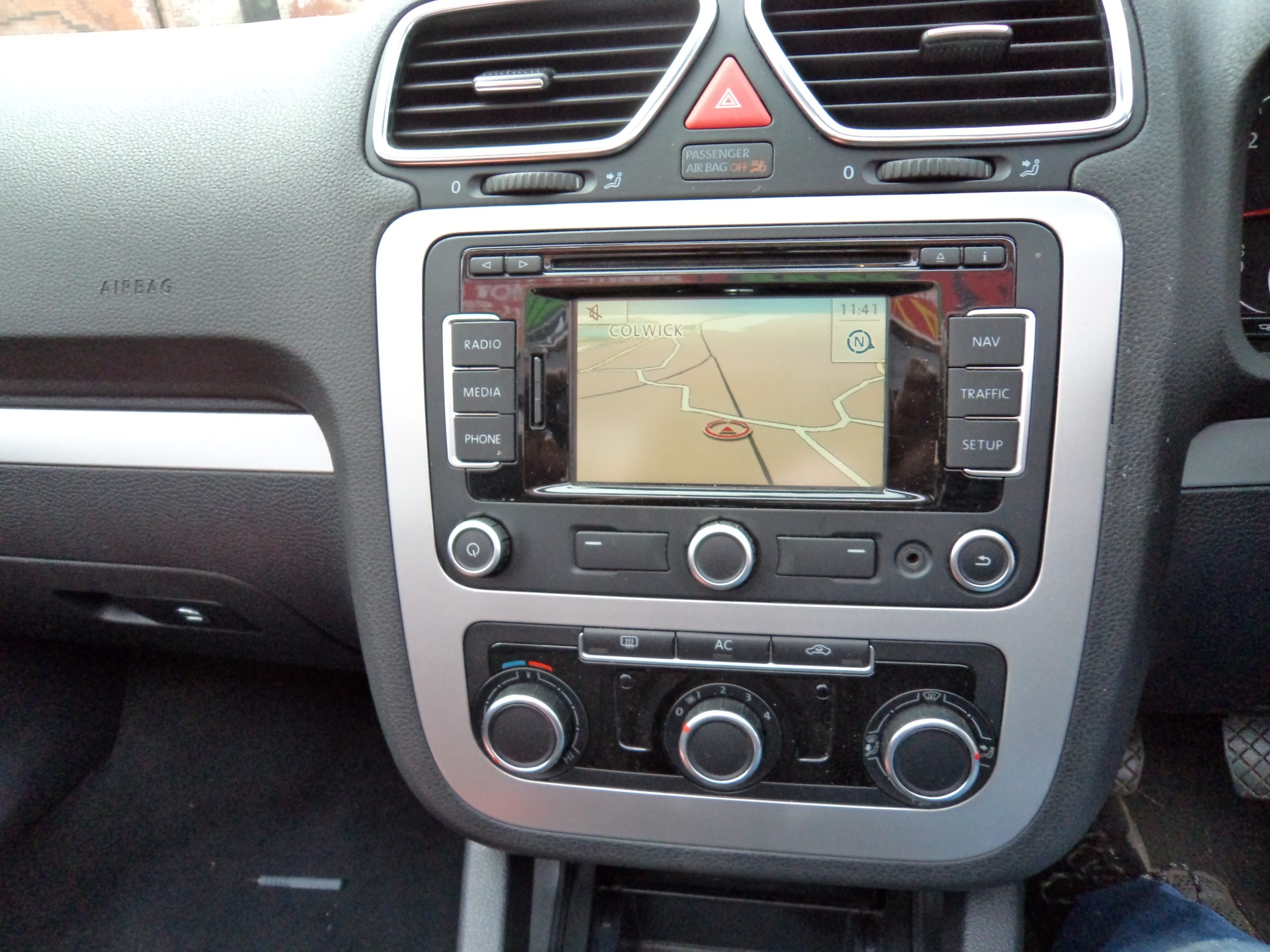 								VOLKSWAGEN EOS CONVERTIBLE 2.0 TDi full									