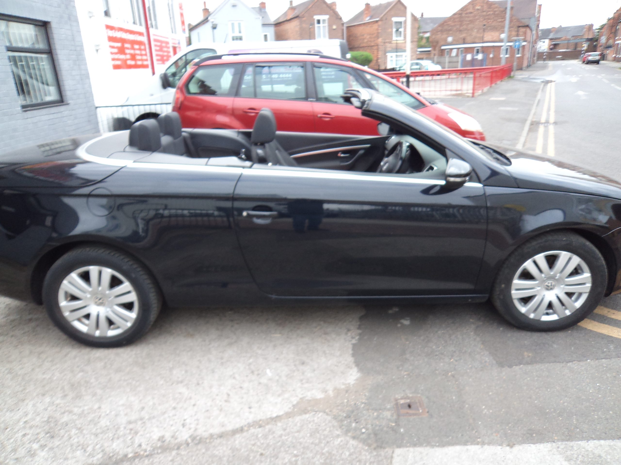 								VOLKSWAGEN EOS CONVERTIBLE 2.0 TDi full									