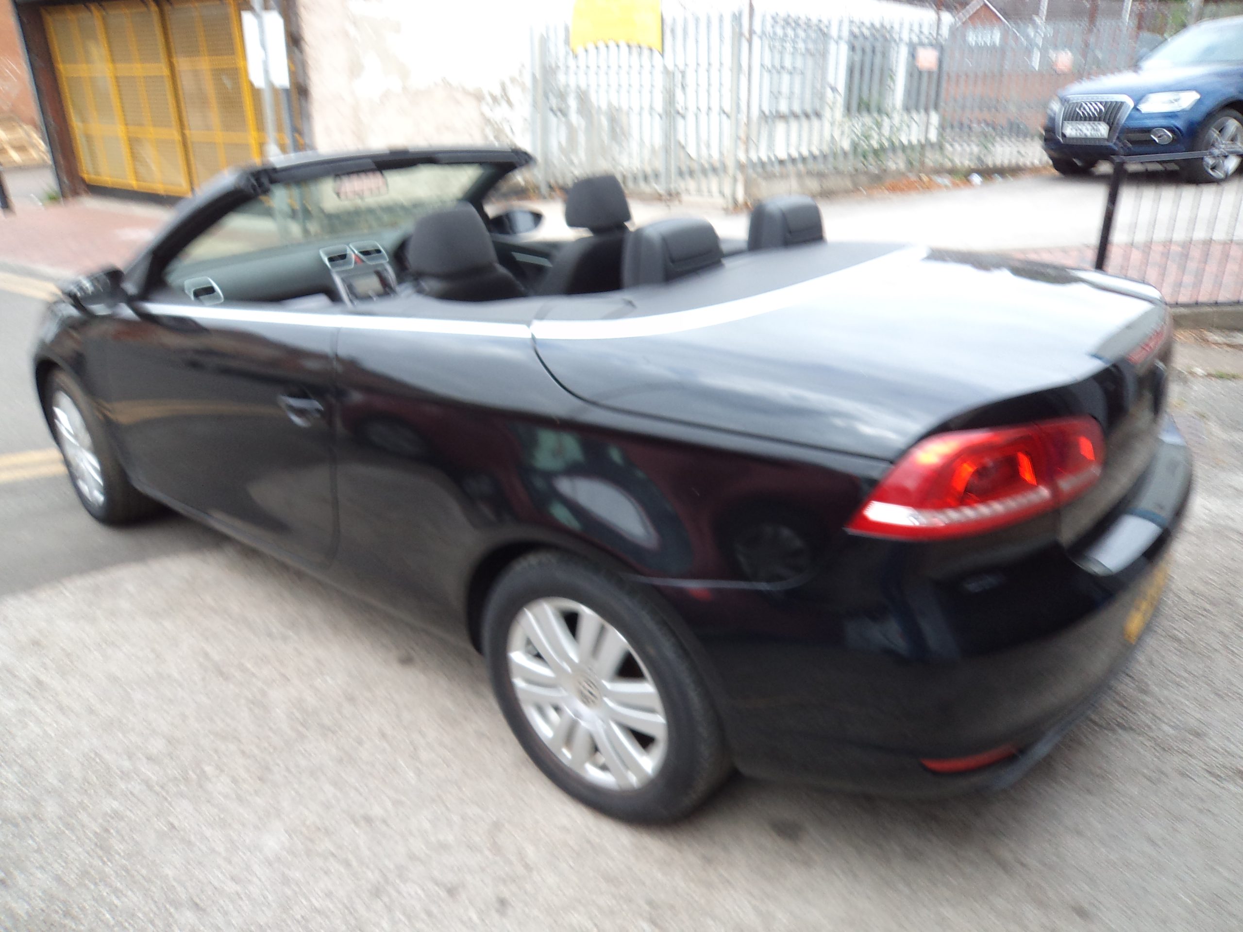 								VOLKSWAGEN EOS CONVERTIBLE 2.0 TDi full									