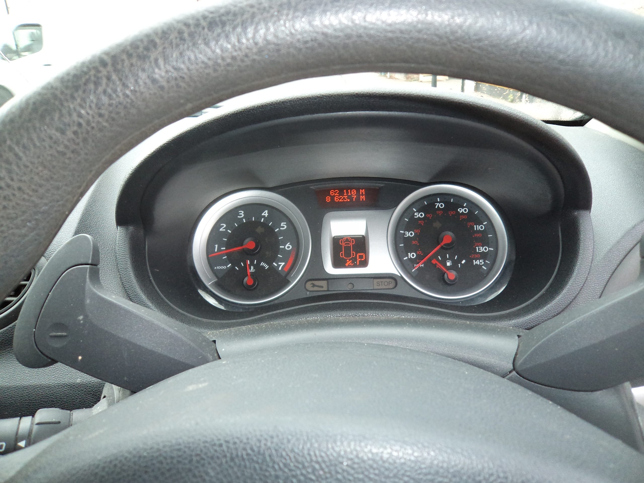 								RENAULT CLIO 1.6 AUTOMATIC EXPRESSION full									